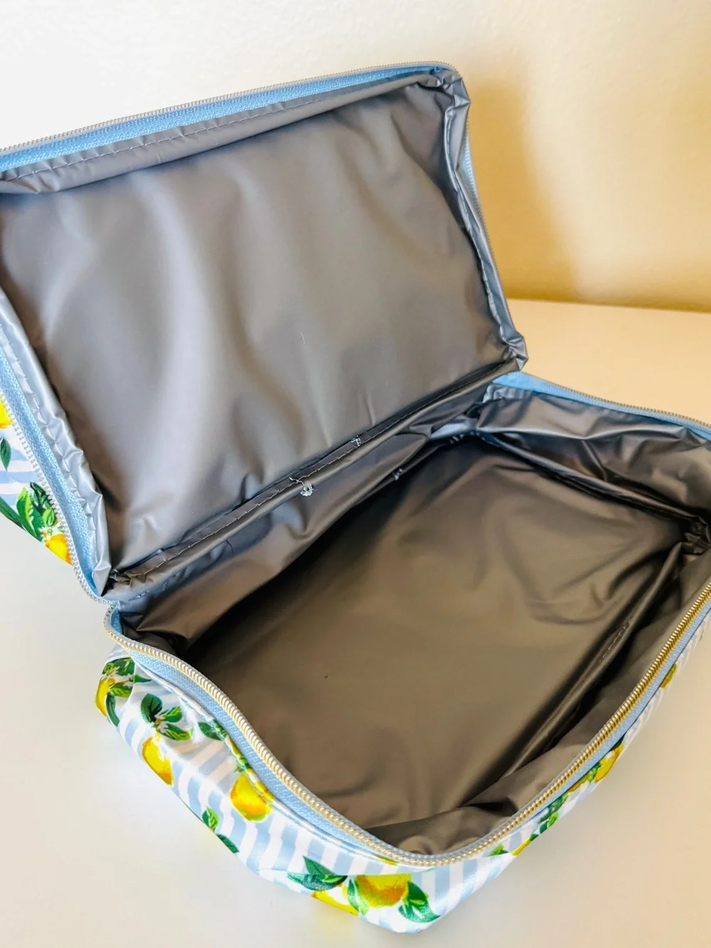 NWT TempaMATE Lemon Print Insulated Lunch Bag Dual Compartment Cooler Tote